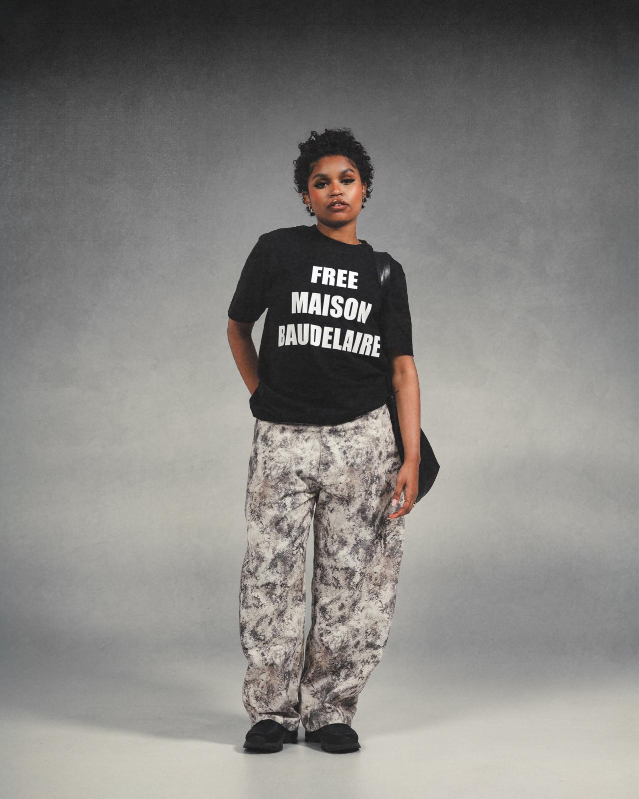 "FREE" BLACK OVERSIZED SHIRT