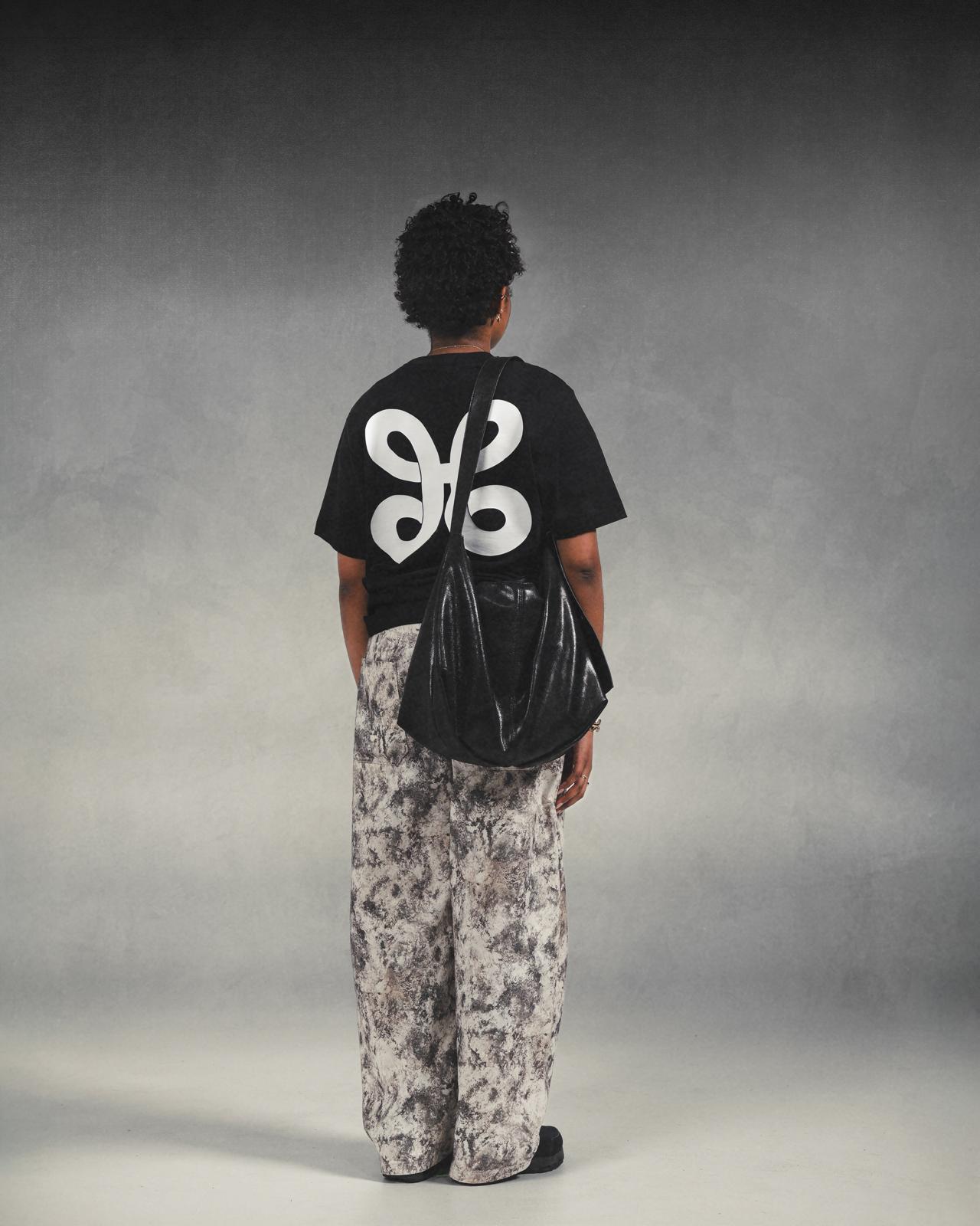 "FREE" BLACK OVERSIZED SHIRT